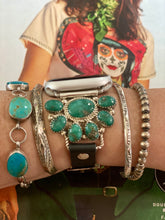 Load image into Gallery viewer, Campitos Green Half Cluster
